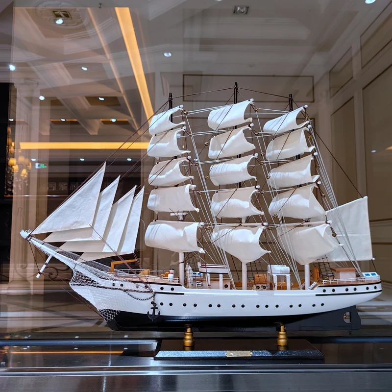 

Solid wood European sailboat model handicrafts ornaments, living room ornaments, wedding gifts, smooth sailing decorations