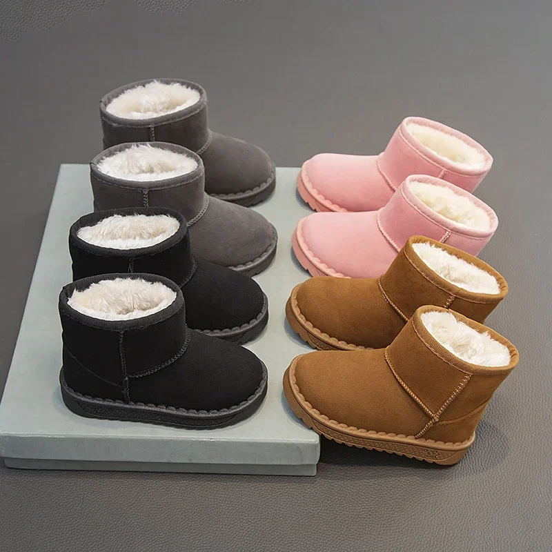 2025 Botas de nieve para niños, ocio, plataforma de piel gruesa, botas cortas de invierno para niños, zapatos Unisex de estilo conciso para niños y niñas