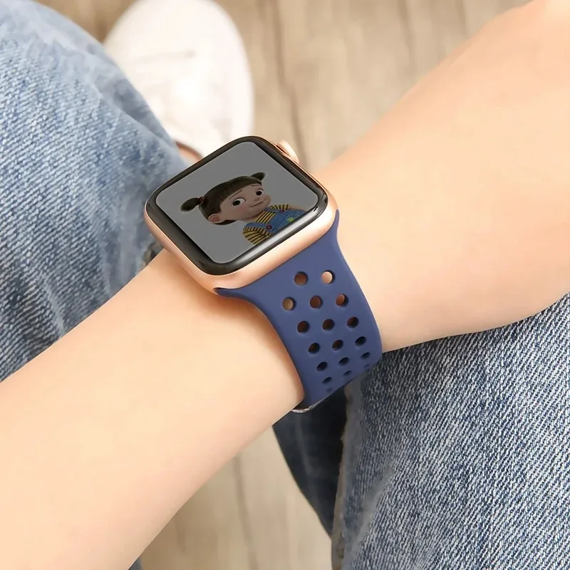 Apple Watch用シリコンストラップ 11-10 42mm 46mm Ultra 3/2/1 49mm 通気性のあるリストバンド iWatch 9 8 7 6 5 SE 45mm 44mm 41/40mm対応