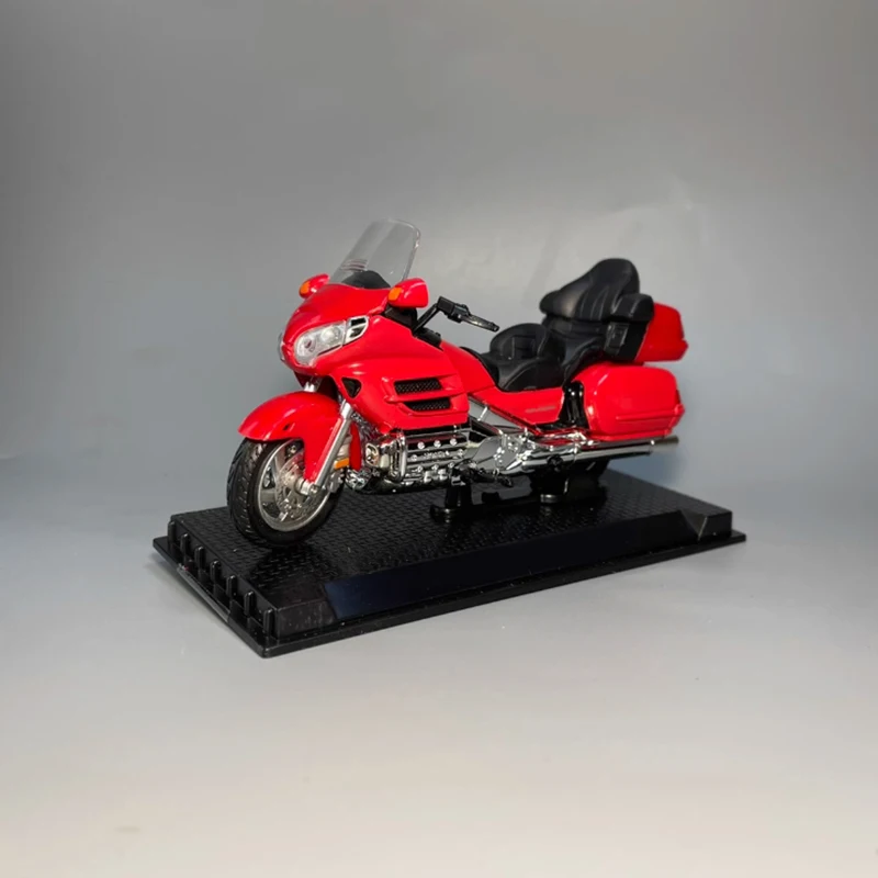 Diecast 1:24 Scale Alloy Heavy Machinery Motorcycle 2004 Model Exquisite Finished Product Simulation Toy Collection Gift