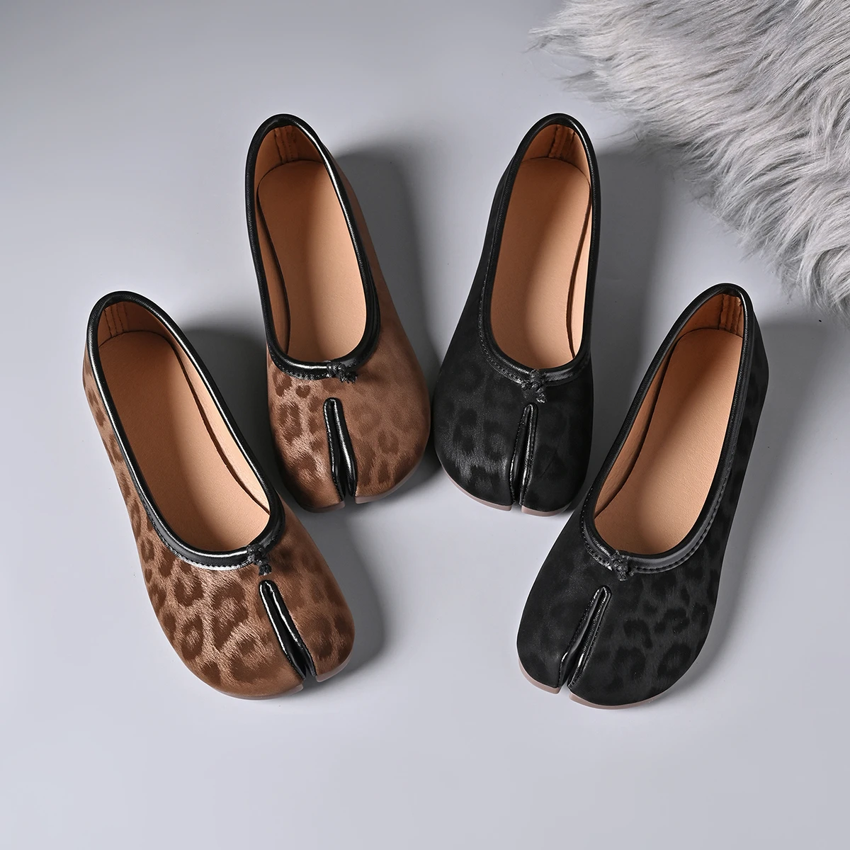 Japanese Style Tabi Ninja Shoes Women Cozy Leather Flats Split Hoof Toe Loafers Femme Mary Jeans Mocasines Ladies Ballerina Shoe