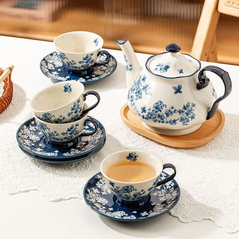 

British Style Ceramic Coffee Cup and Saucer Set Retro Exquisite Afternoon Teacup Teapot Combination Tea Set Gift Box
