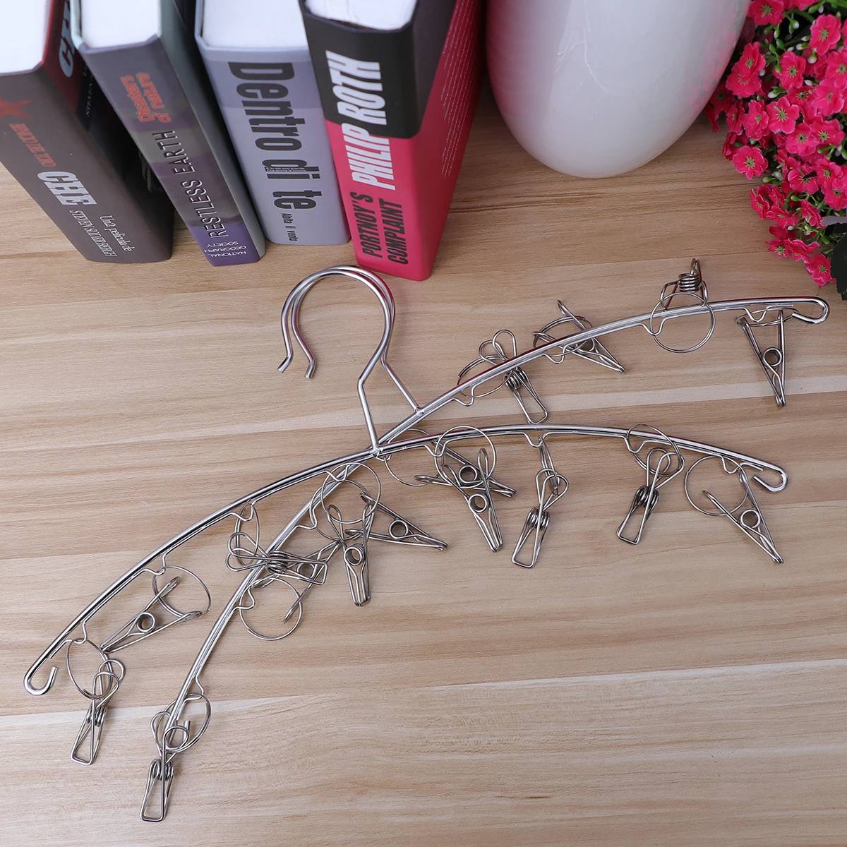 

2Pcs StainlessSteel SockRack RustResistant Hanger Dryer Pegs Hanging Indoors Outdoors Clothes Laundy Lingerie Organizer