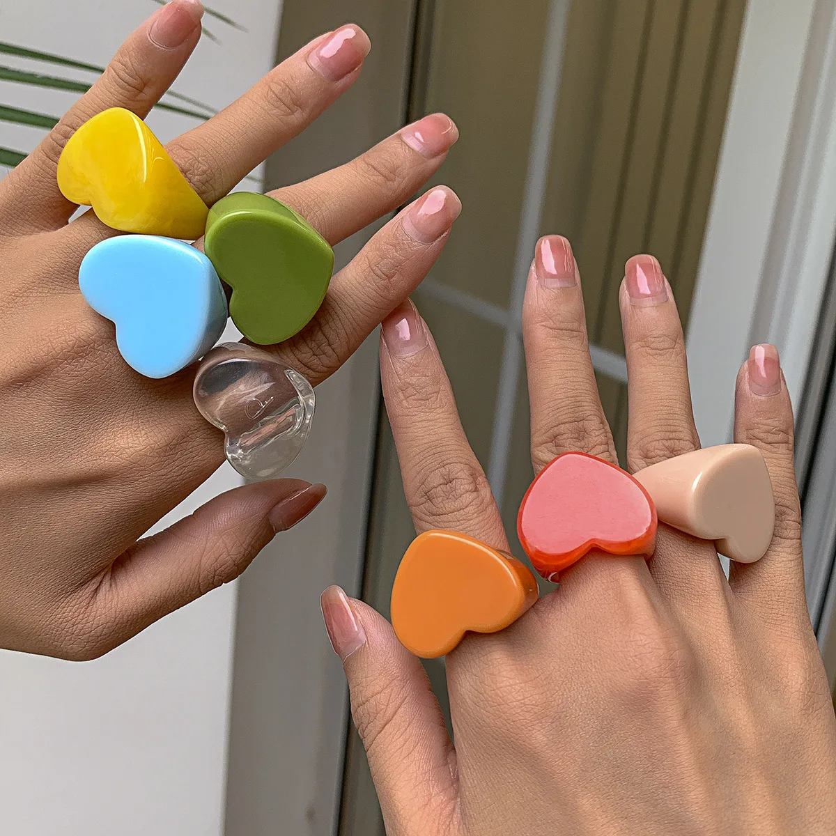 Acrylic Ring for Women Fashion Jewelry Large Resin Heart Statement Knuckle Finger Ring Multi Colors 2022 New Girls Plastic Rings