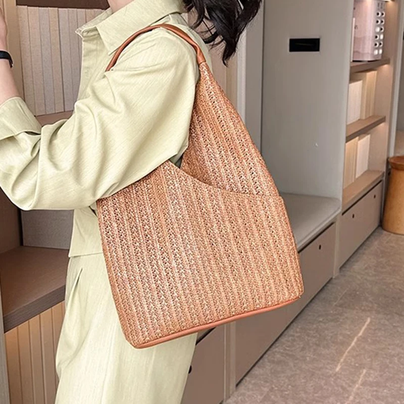 Formeki New Women Handbag Large Straw Casual Tote Bag  Hollow Out Outdoor Holiday Beach Bag