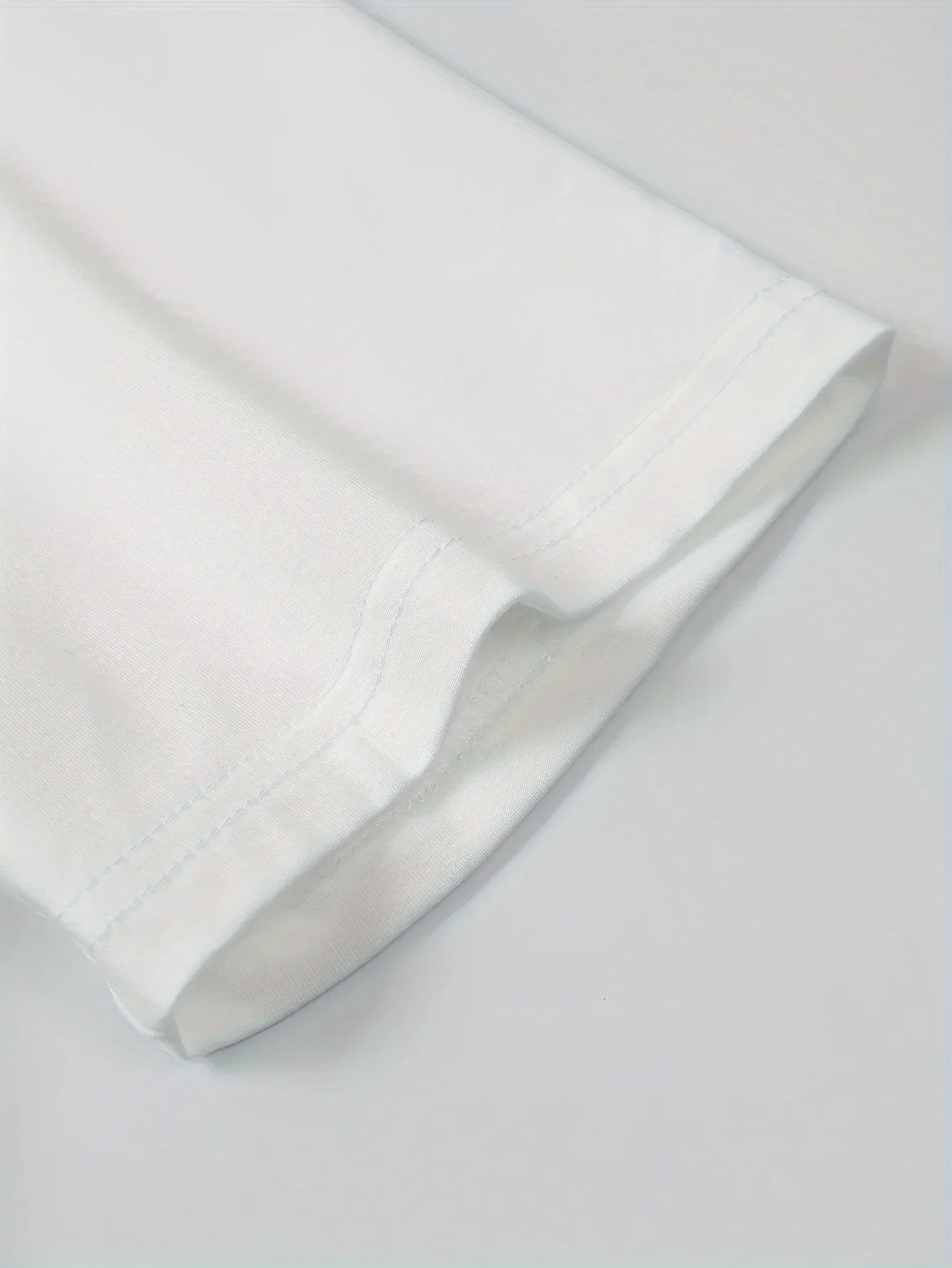 Casual katoenen T-shirt voor heren - Kompas gepersonaliseerde print - Zacht 100% katoen. Kerstcadeau.