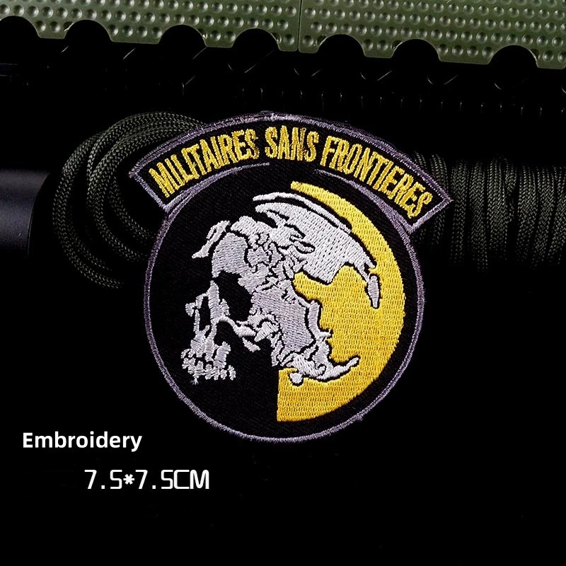 Metal Gear Embroidery Hook and Loop Patch Parallel Morale Badge Armband Patches MGS PVC Tactical Military Backpack Stickers