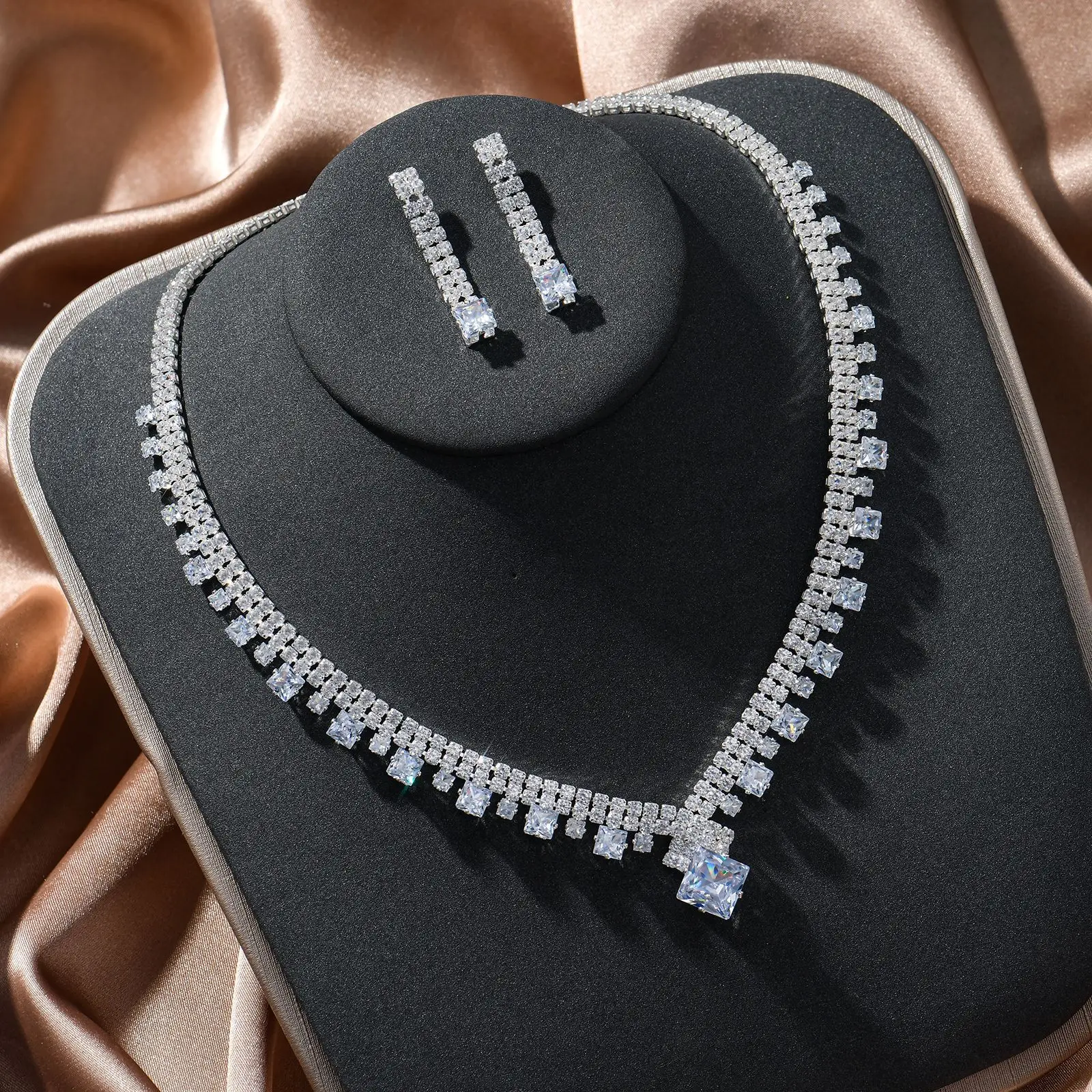 

Light luxury romantic square sliver color necklace earrings women dress decorative jewelry set wedding party holiday gift M-801