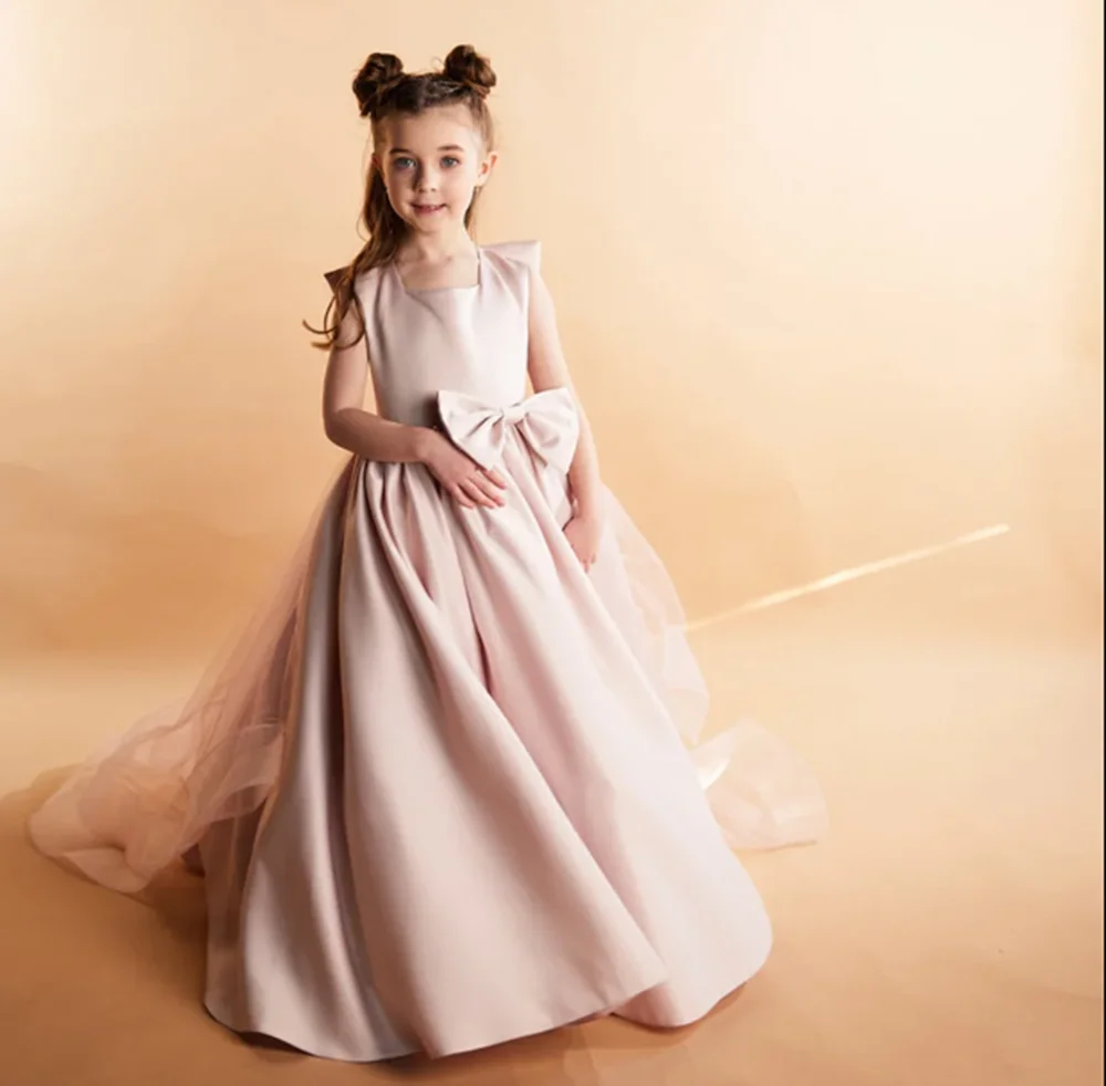 

Square Neck Sleeveless A Line Pleat A Line Flower Girl Dress Floor Length Sweep Train Long Ball First Communion Gown Customized