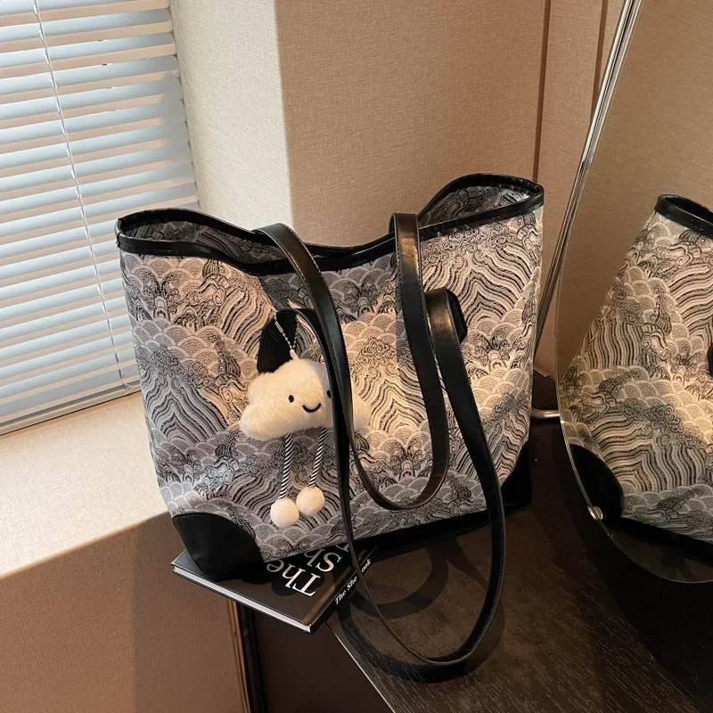 

Large capacity shoulder bag printed tote bag