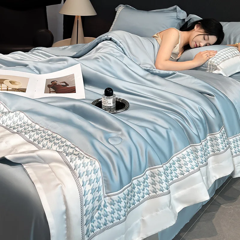 

Summer cool ice silk summer quilt four-piece air conditioner quilt summer quilt household three-piece silk can be machine washed