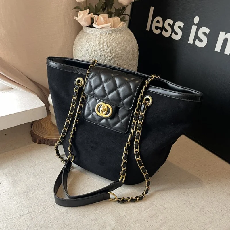 

Luxury Minimalist Unique Messenger Bag With Solid Color Classic Design For Women Business Leisure And Large Capacity