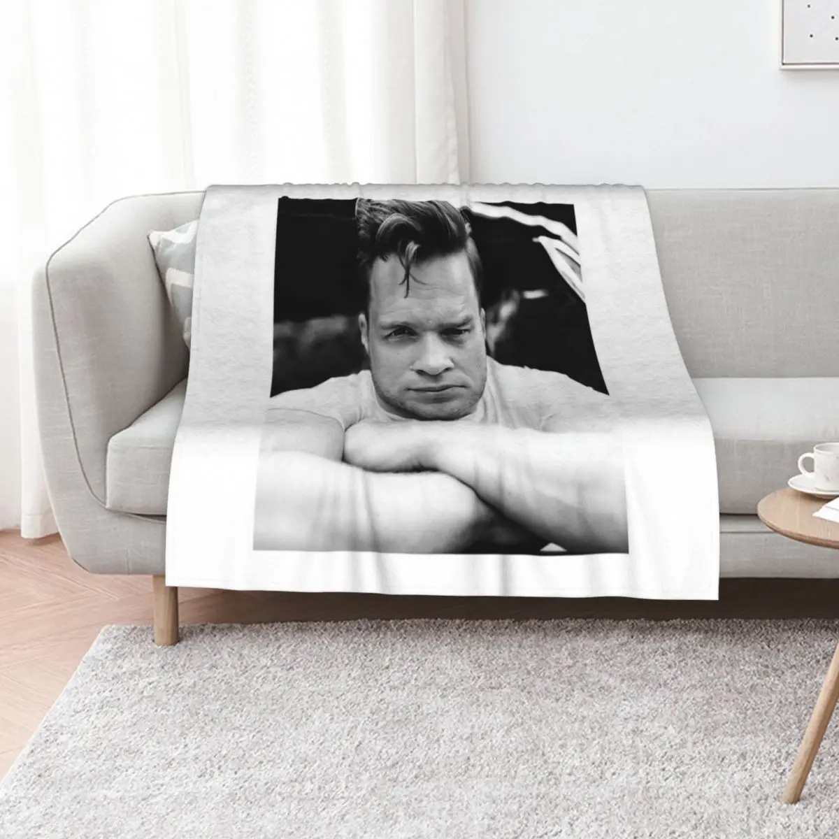 Olly Murs Throw Bla…