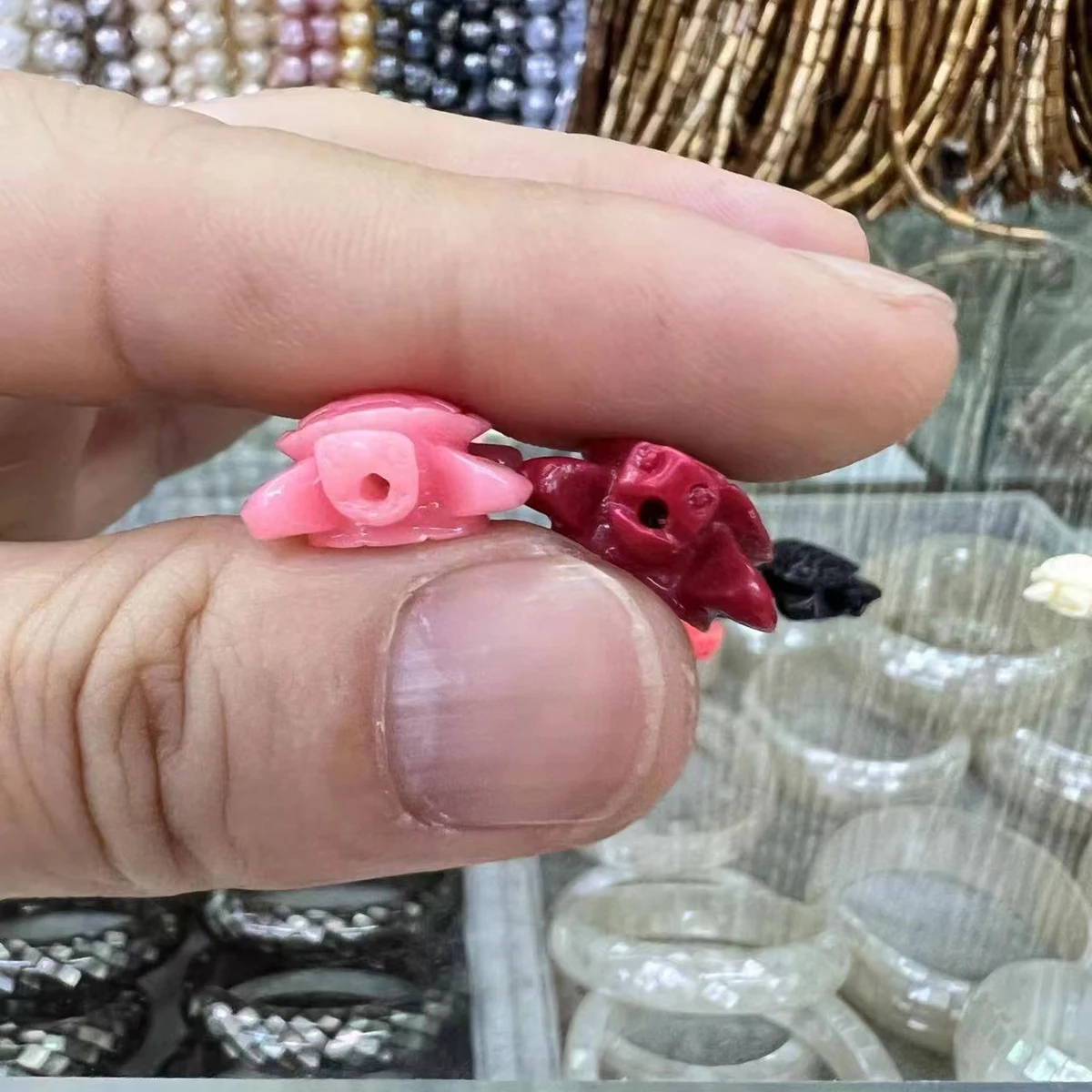 Resin Turtle SynthesisCoral Beads 20mm Carved Coral Loose Spacer Bead for DIY Necklace Bracelet Making Jewelry Accessories 10pcs