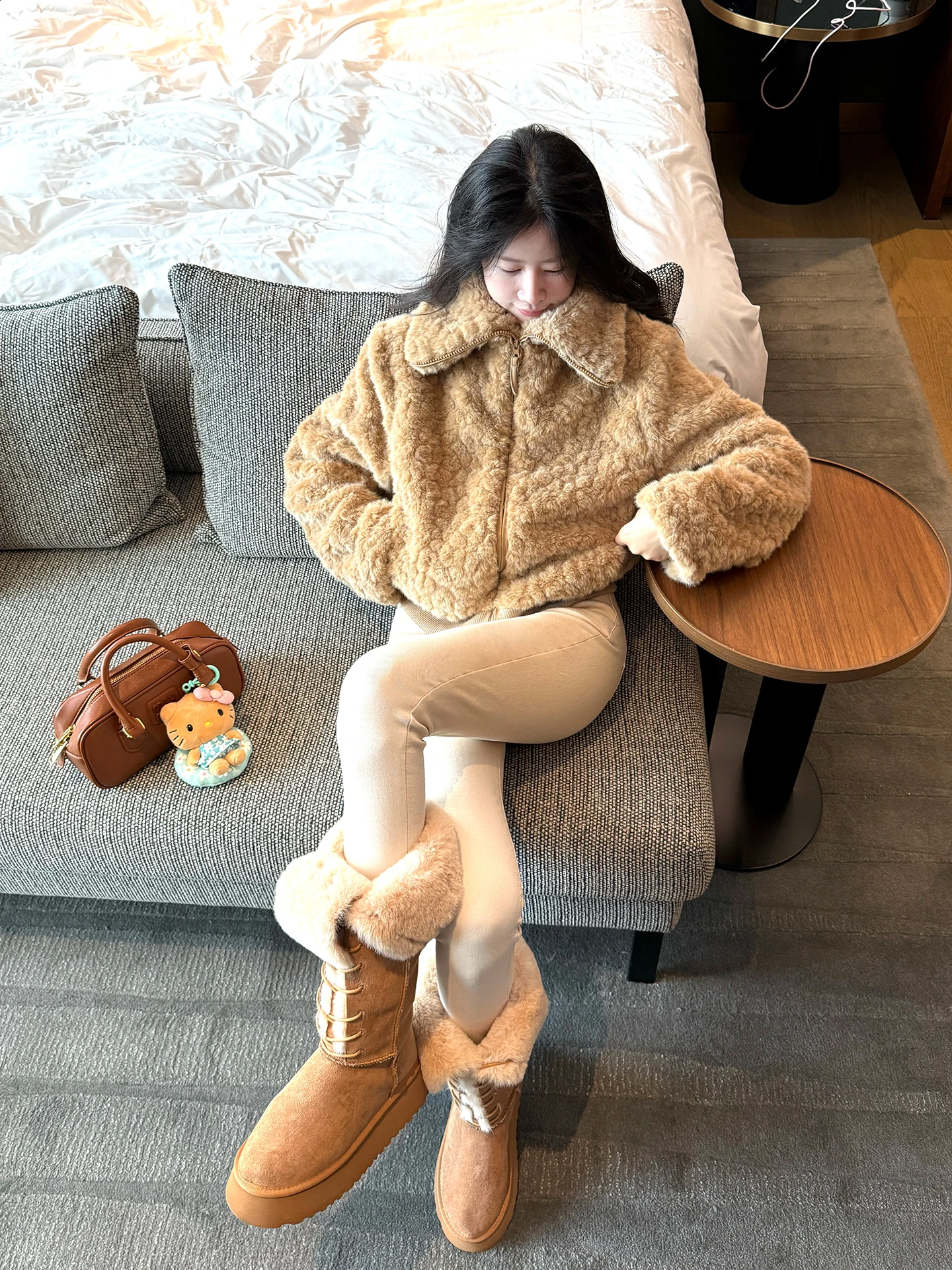 

Женская зимняя шуба из овечьего меха Matou Thiened с воротником-стойкой, из искусственной кожи и меха, сексуальная, укороченная