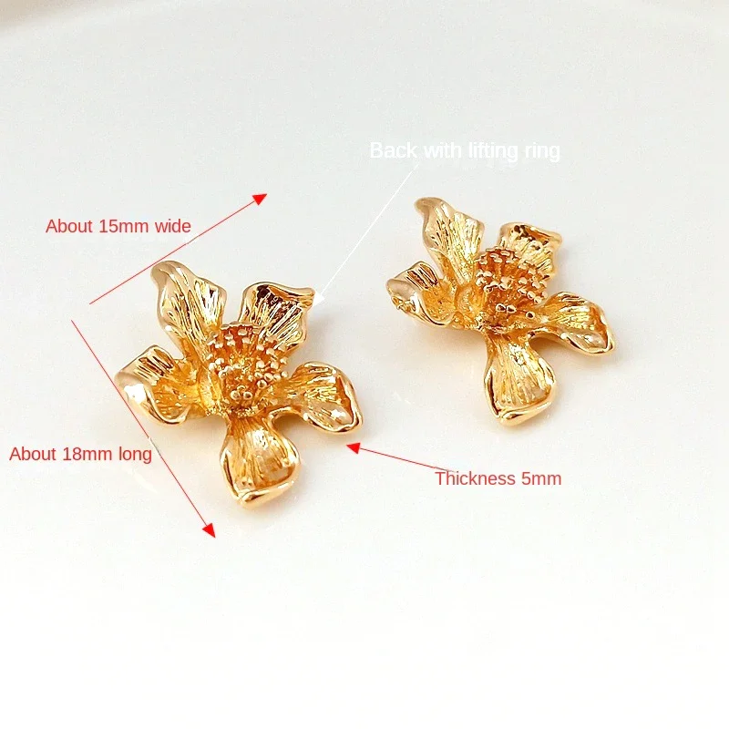 6 pieces Brass gold-plated three-dimensional flower shaped pendant DIY makes jewelry, necklaces, bracelets, accessory materials