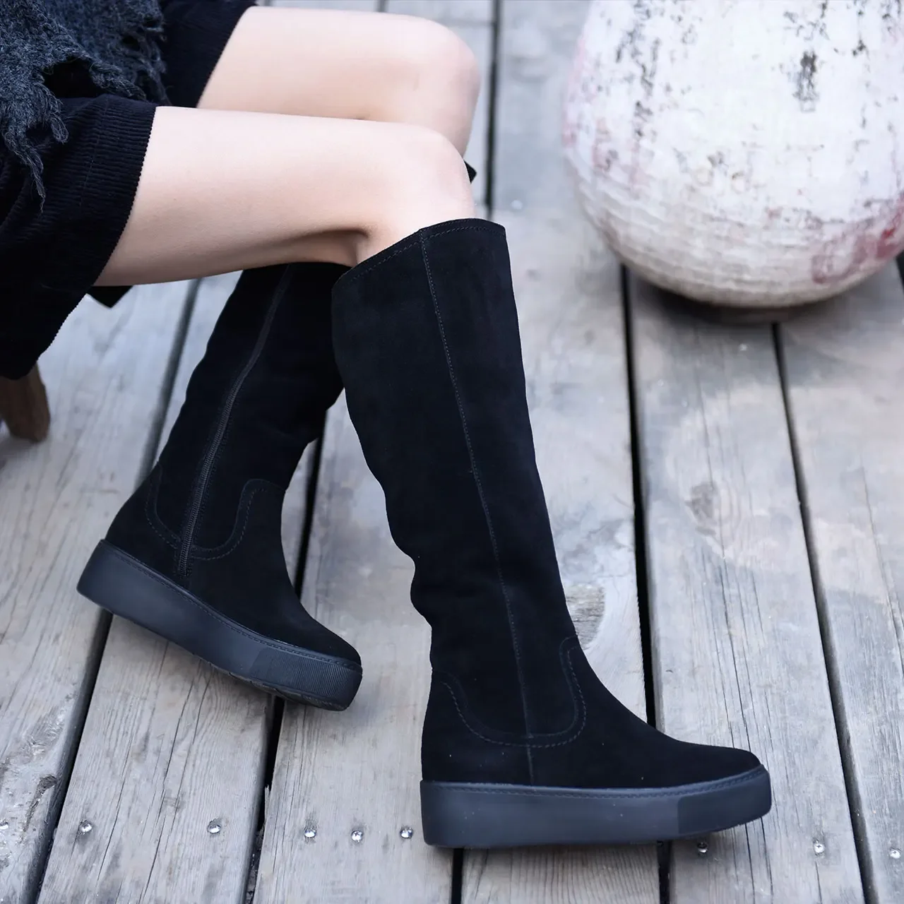 Artmu Genuine Leather Women Snow Boots Winter Warm Handmade Zippers Black Flat Platform Women Shoes Knee High Ladies Boots