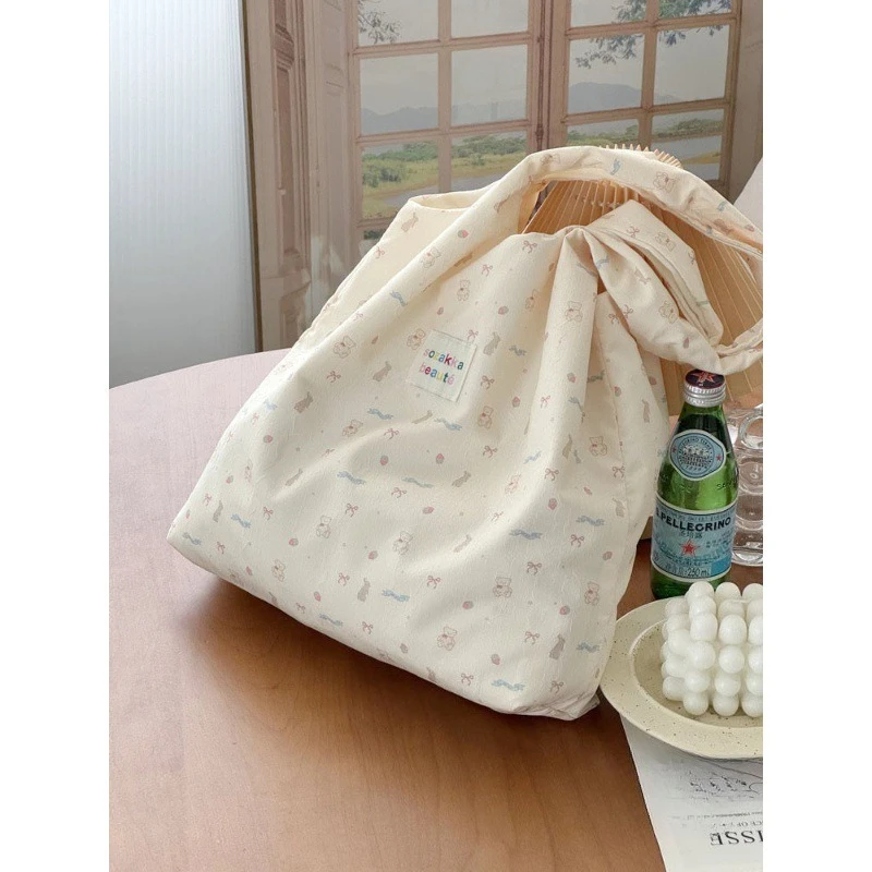 Корейская милая мультяшная сумка на плечо с тиснением медведя, литературная цветочная повседневная универсальная студенческая сумка подмышками, женская сумка