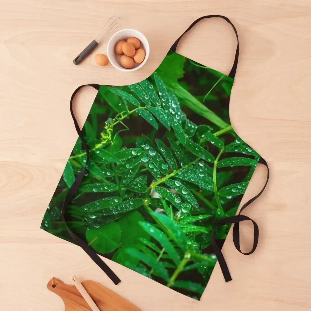 

Wet Green Grass With Water Drops Apron for women halloween Restaurant Bib For Kitchen Kitchen Man Apron
