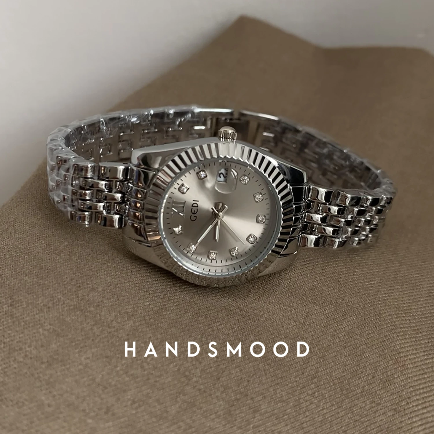 Light luxury fashion high-end silver-gray ladies calendar watch niche fashion atmosphere watch business simple watch gift