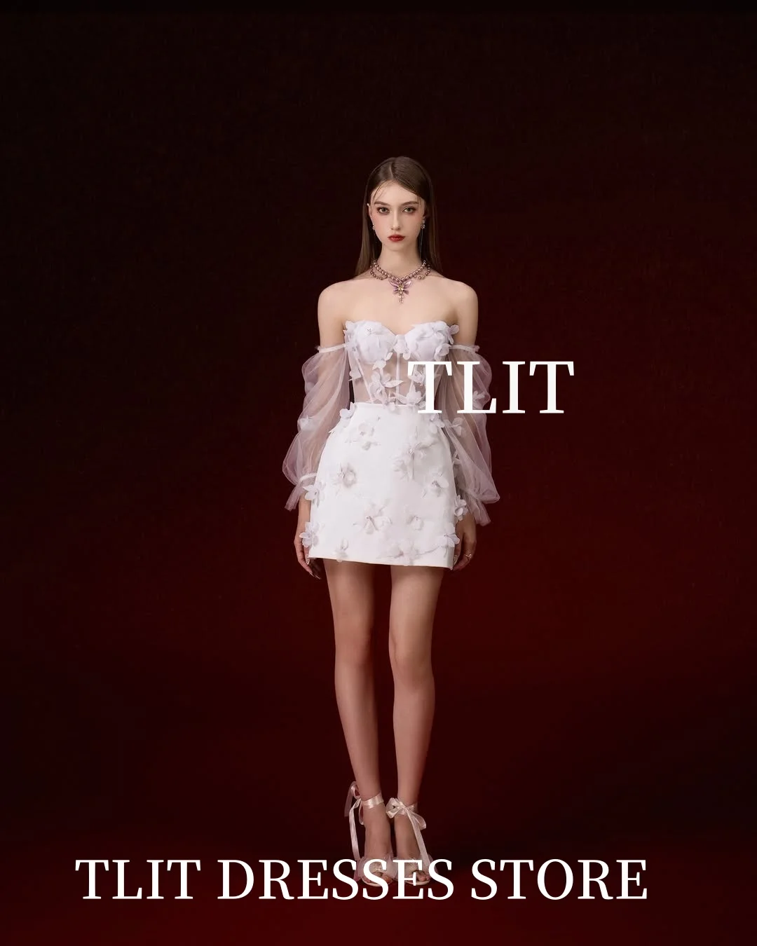 Eleganckie białe suknie ślubne z krótkim dołem, aplikacjami kwiatowymi, dekoltem w serce, odpinanymi tiulowymi rękawami, suknia ślubna Robe De Mariée szyta na miarę.