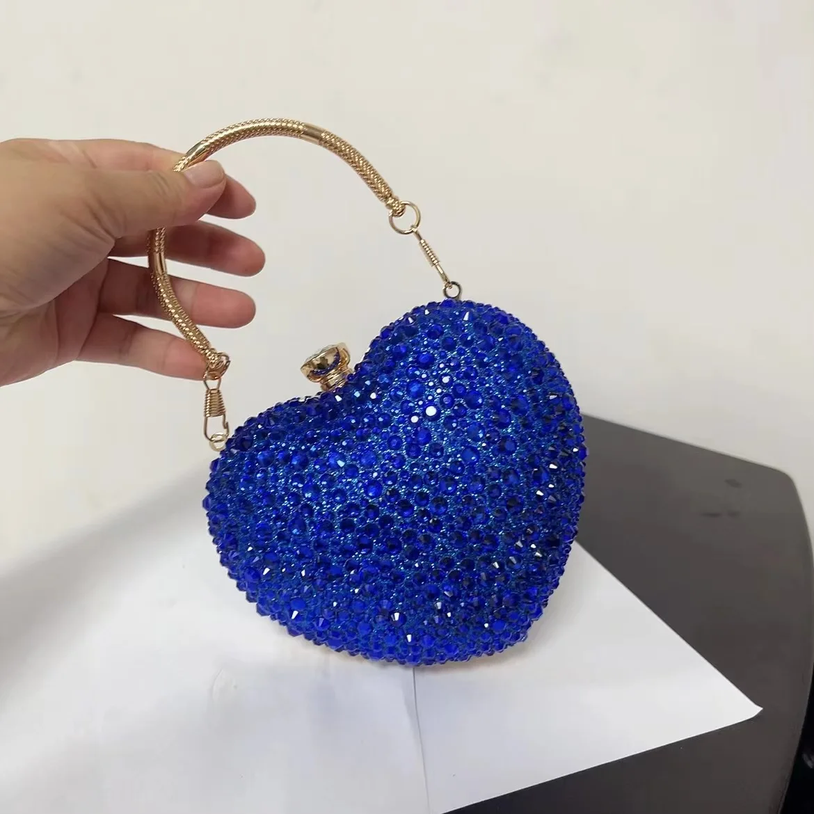 

Heart-Shaped Rhinestone Purse, Mini Acrylic Evening Clutch, Glamorous Women's Handbag for Banquet & Wedding