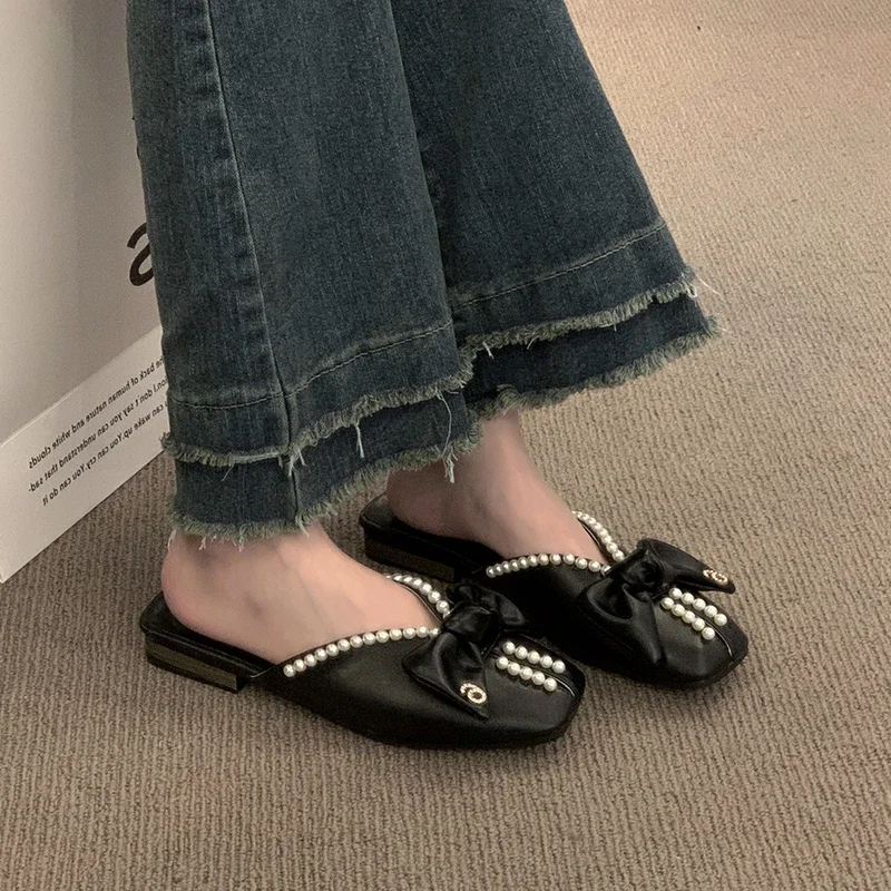 

Women's Fashion Slippers Bow Pearl Digital Metal Decoration Heel Wrap Women Shoes Leisure Sweet Flat Sole Zapatillas De Mujer
