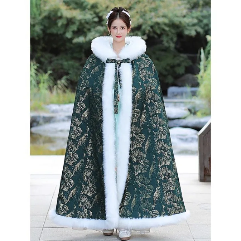 

Fashionable Comfortable Adults To Go Out Outerwear A New Winter Style of Hanfu Cape with Fur Collar Shawl and Cotton Warm Coat