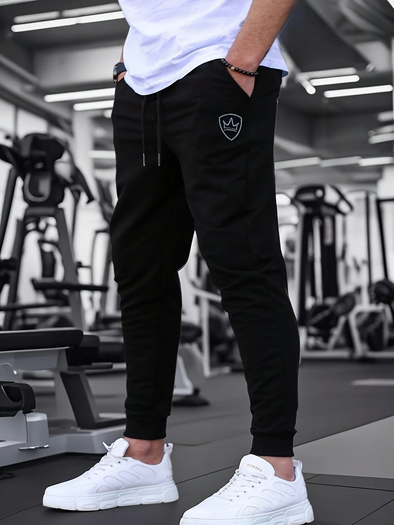 Shield Crown Badge Small Print Men Jogger Pants, Drawstring Elastic Waist, Loose Fit Hip Hop Street Casual Sweatpants
