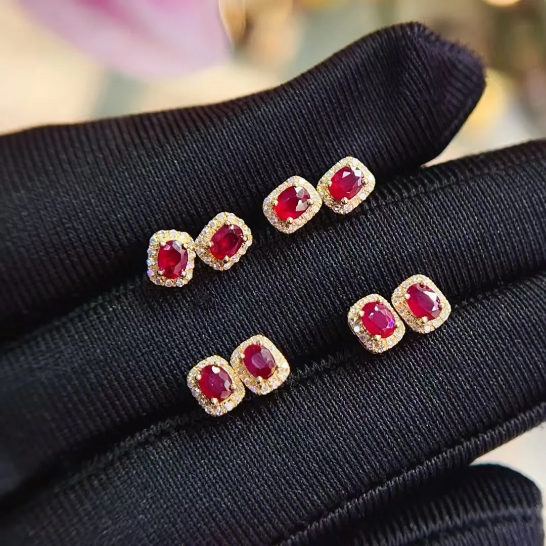 

Certificated 18K Real Yellow Gold Set Natural Peigon Blood Red Ruby Real Diamond Square Ear Stud AU750 High End Timeless Jewelry