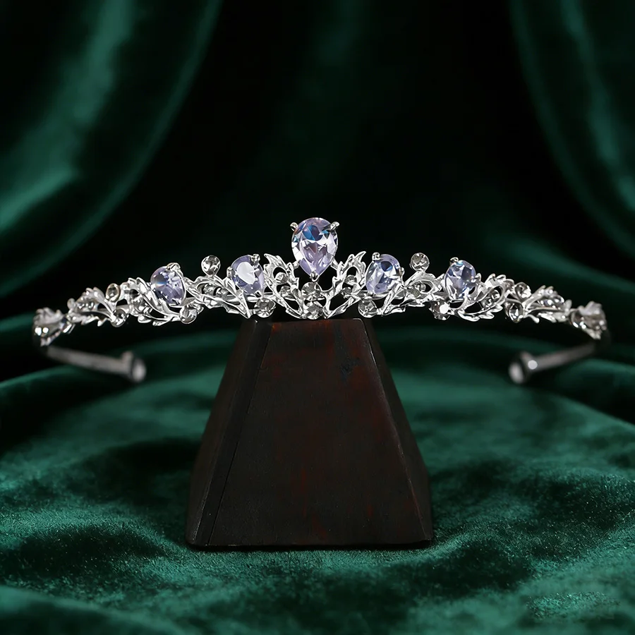 Elegant and luxurious multi-colored crystal crown, suitable for wedding brides and evening party looks