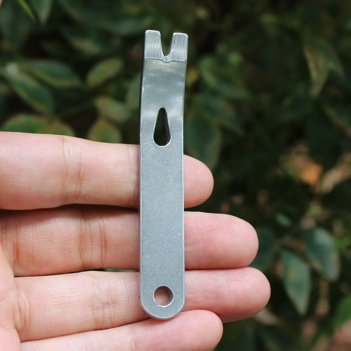 أداة جيب صغيرة من الفولاذ المقاوم للصدأ، قضيب رفع للناجين في الهواء الطلق، أداة يدوية مدمجة متعددة الوظائف