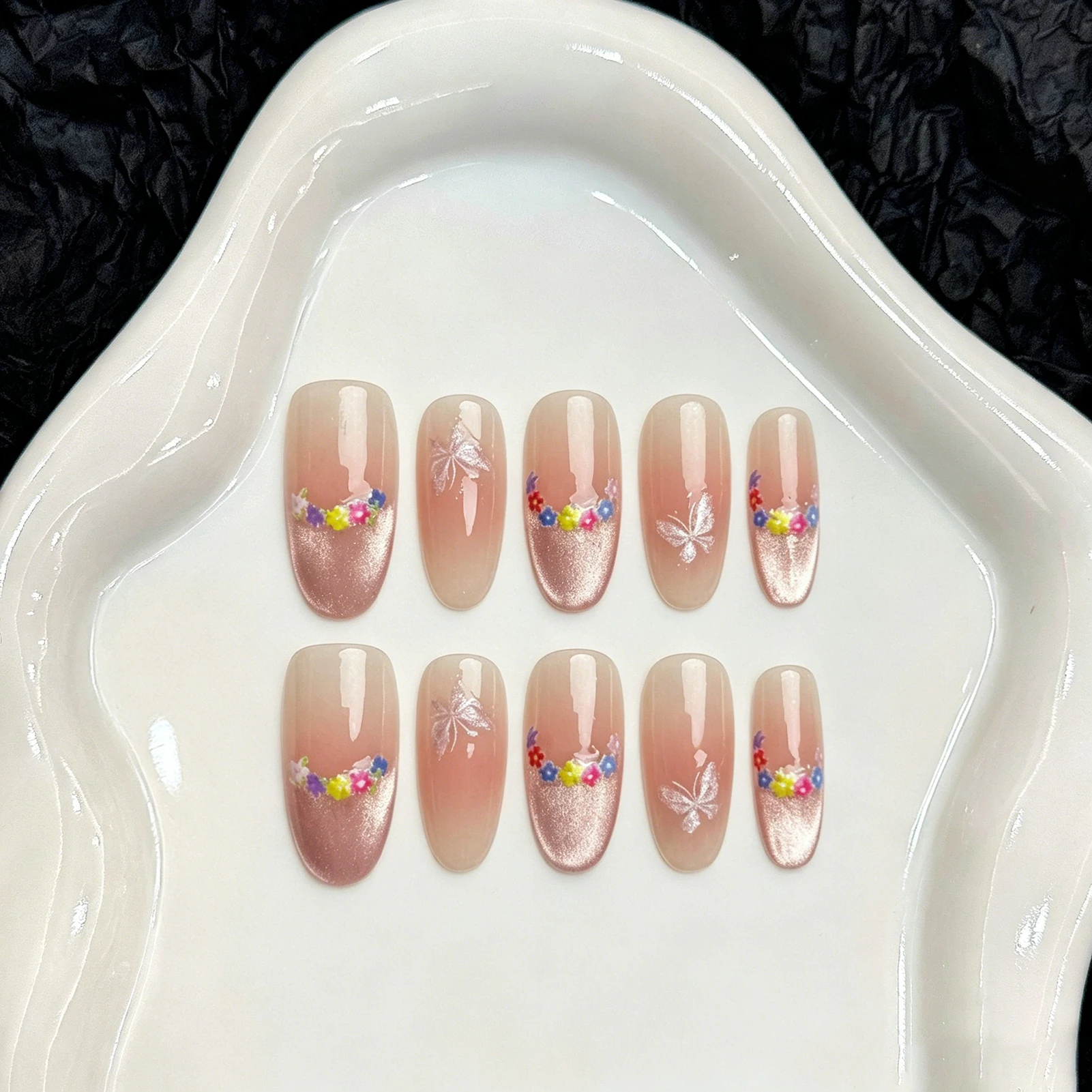 10 Pcs Medium Oval Press on Nails Nude Pink Cat-Eye False Nails with Hand-painted Flower and Butterfly Decor Fake Nail Patches