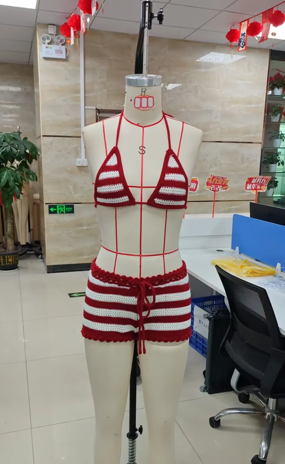 

2026 Fashion Women's 2PCS Knit Bathing Suits Summer Sexy Ladies Sleeveless Halter Neck Striped Bra Drawstring Thong Sets