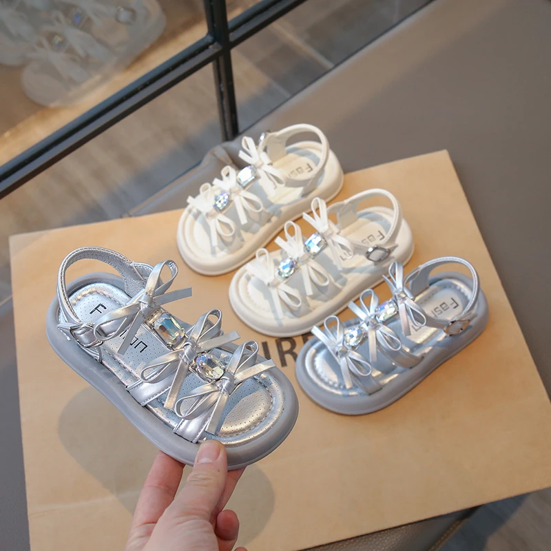

Girls Beach Shoes Sweet Bows Shiny Crystal Kids Sandals Open Toes Soft Sole 2025 Summer New Children Princess Shoes Non-slip Ins