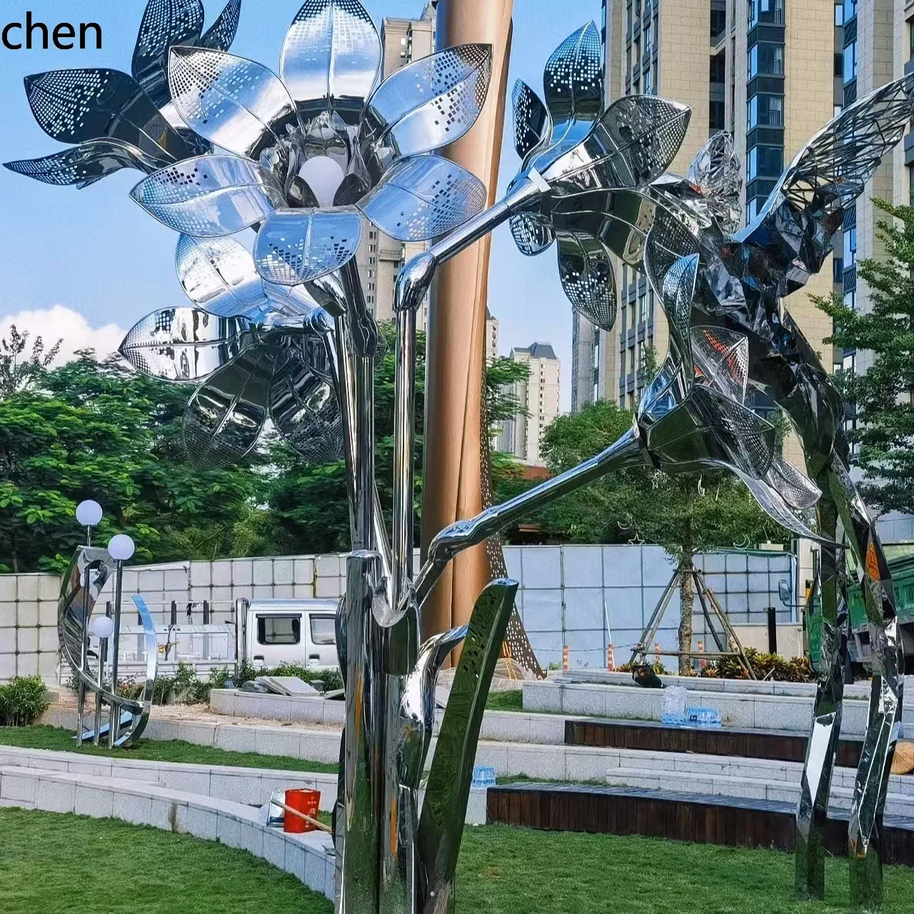 HT  Modern abstract stainless steel sculpture - hollow-carved floor-standing ornament for park and garden landscaping