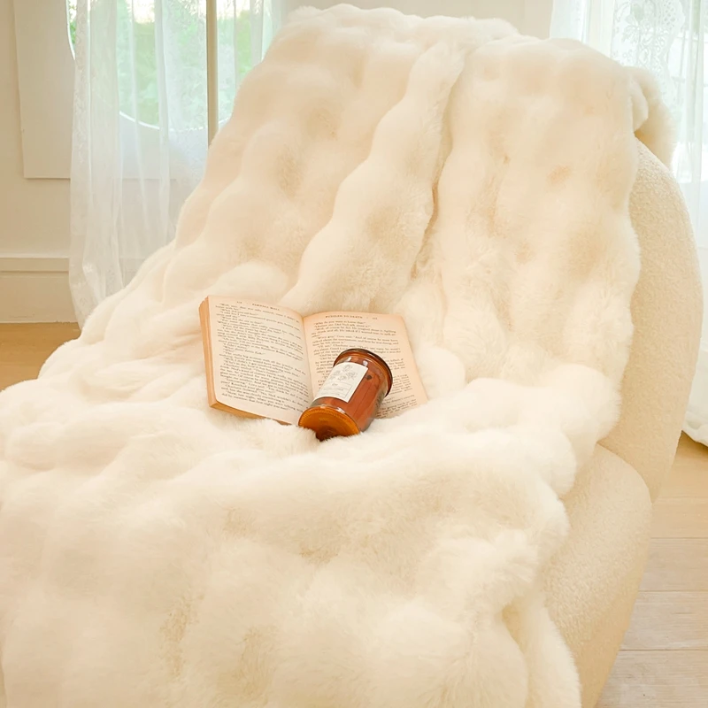 Luxury Faux Rabbit Fur Warm Winter Blanket Thickened Double Layer Plush Throw Blankets for Sofa Bed Fluffy Bubble Plush Blanket