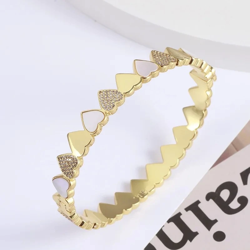 

KS European and American Splicing Love Shell Inlaid with Shining Zircon Design Heart Bracelet