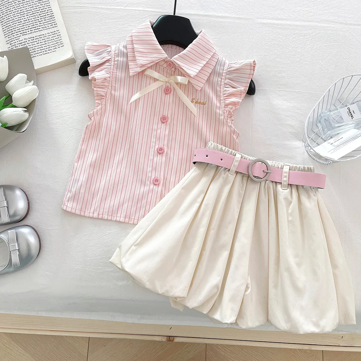 

2025 Korean Niche Striped Short Sleeved Shirt Set, Small Fly Sleeve Top, Flower Bud Wide Leg Pants, New Two-piece Set