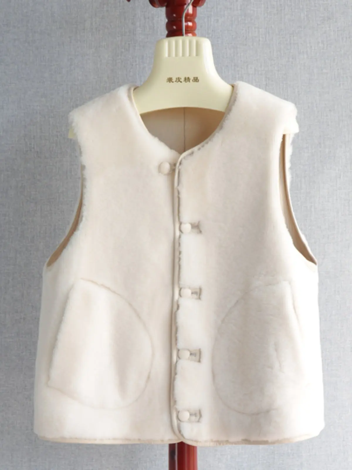 เสื้อกั๊กขนแกะเมอริโนออสเตรเลีย รุ่นปี 2025 แบบเกาหลี ขนแกะออสเตรเลียผสมในตัว เสื้อกั๊กขนแกะสองด้าน ใส่ได้สองด้าน