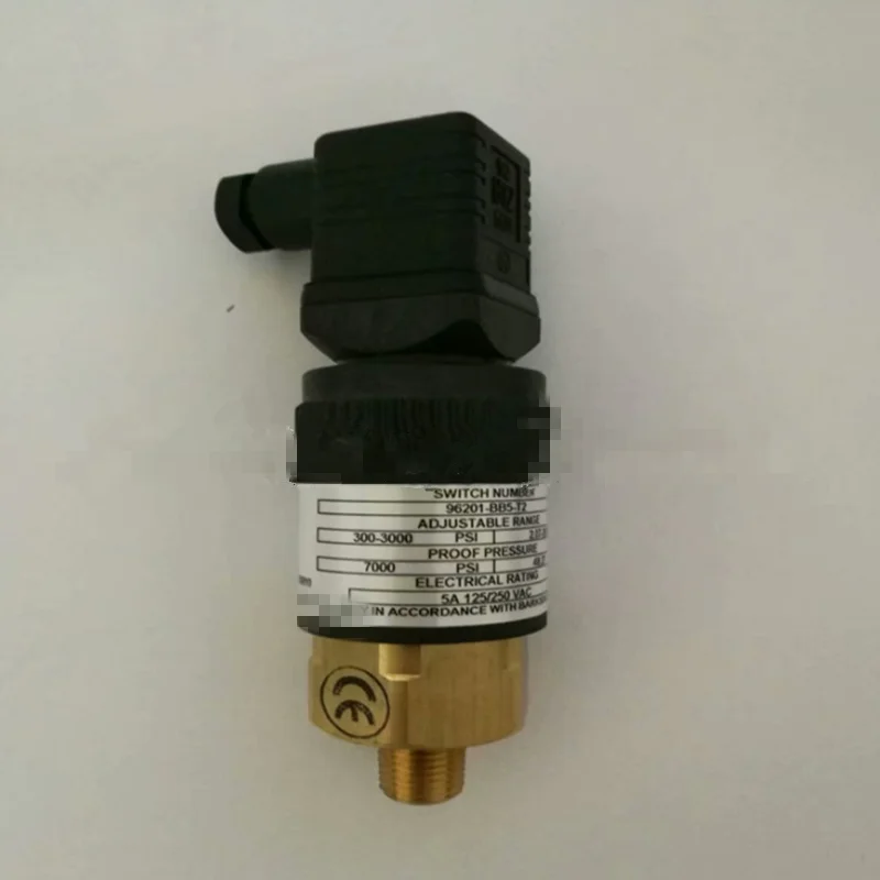 

CSM2-31-42B-145F CSP2-31-42B-11.6F CSP2-31-42B-7.3F CSP12-31-42B CSK12-11-41B New Original Pressure Switch