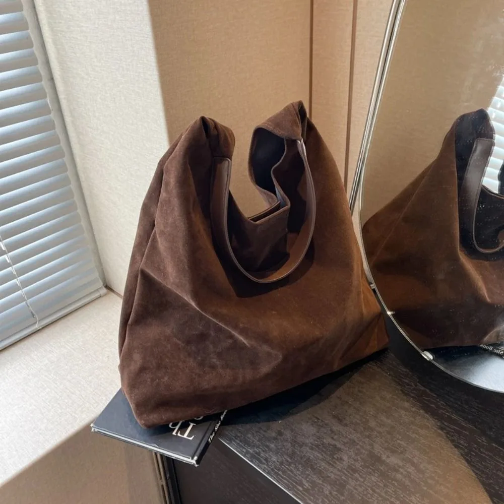 

New Autumn and Winter Vintage Women's Bag Fashion Large Capacity Suede Shoulder Bag with Button Solid Color Versatile Bucket Bag