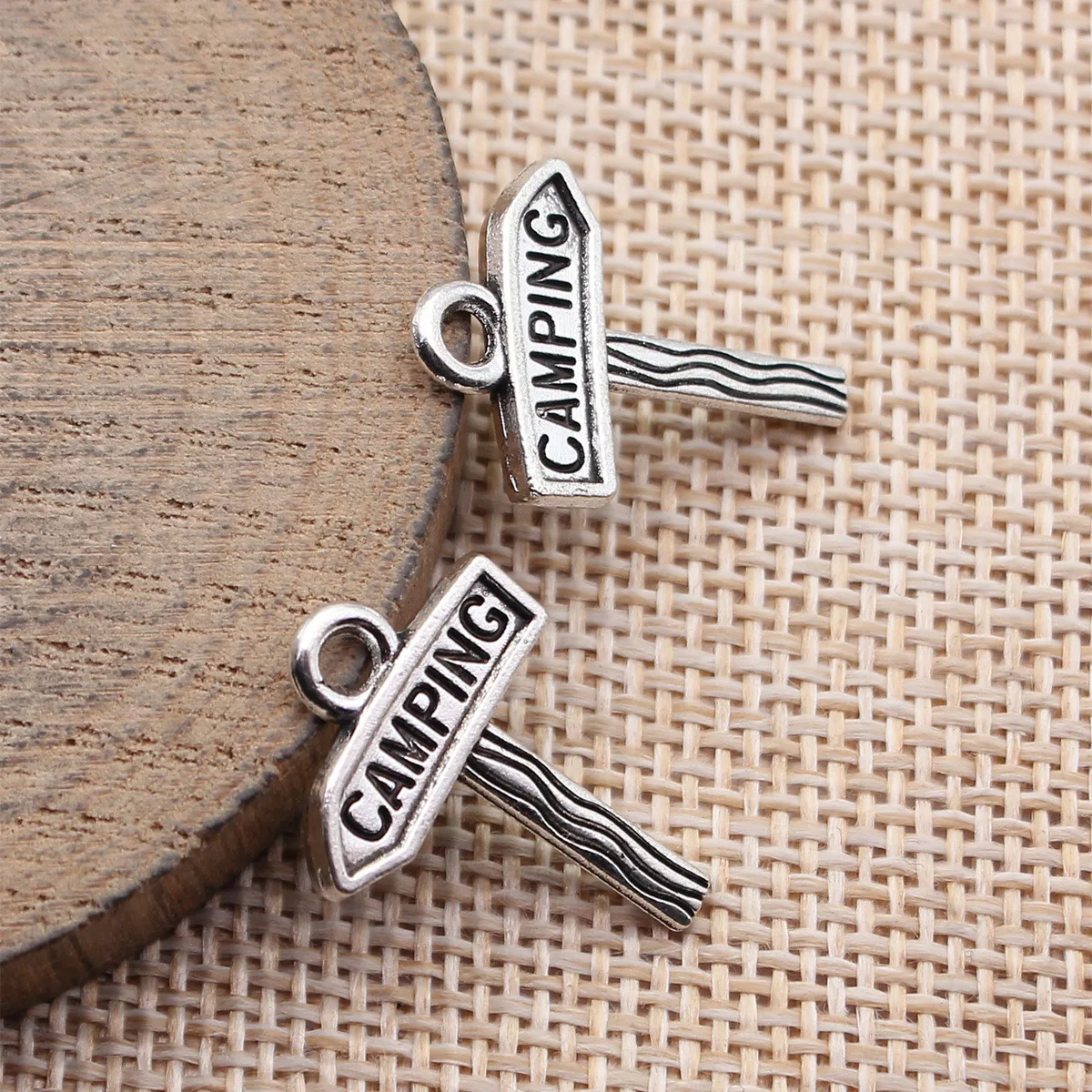 

40 шт. 23x16 мм (0,91x0,63 дюйма) подвески-шармы в виде табличек для кемпинга цвета античного серебра, аксессуары для изготовления ювелирных изделий своими руками