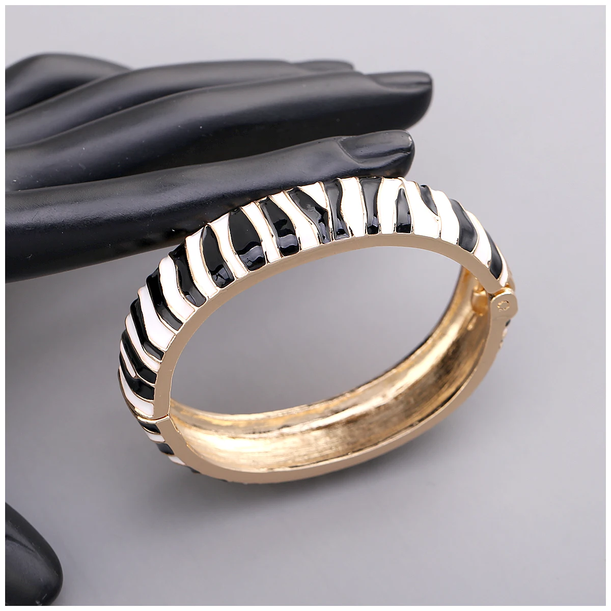 Multi Color Enameled Stripes Statement Bangle Cuff Bracelet for Women, Gold Plating Hinge Spring Chunky Bangles Fashion Jewelry