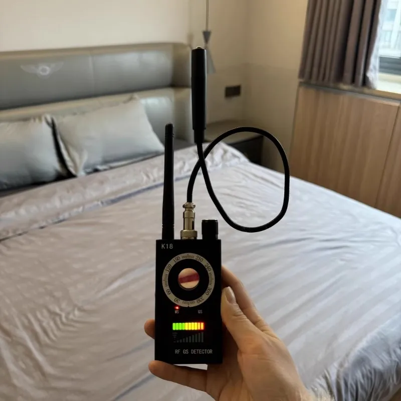 

Детектор устройства против прослушивания 1-6,5 ГГц, скрытая камера Wi-Fi, ошибка, анти-GPS-трекер, камера-обскура для отеля/устречи/путешествий, конфиденциальности