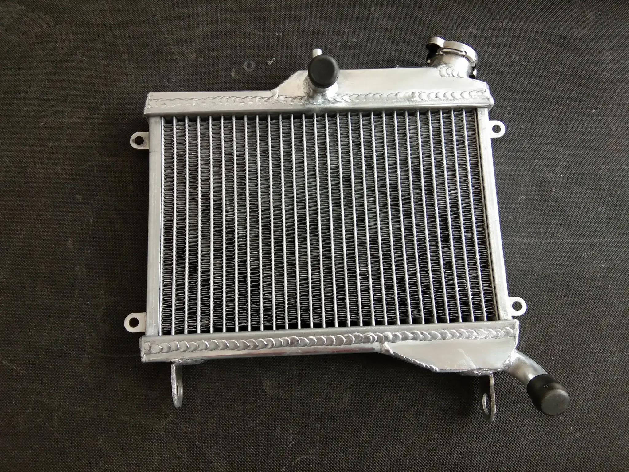 

Aluminium Radiator for Yamaha TZR250 NOS TZR250 1KT 2MA 2XW COOLER 1KT-12460-00 1987 1988 1989