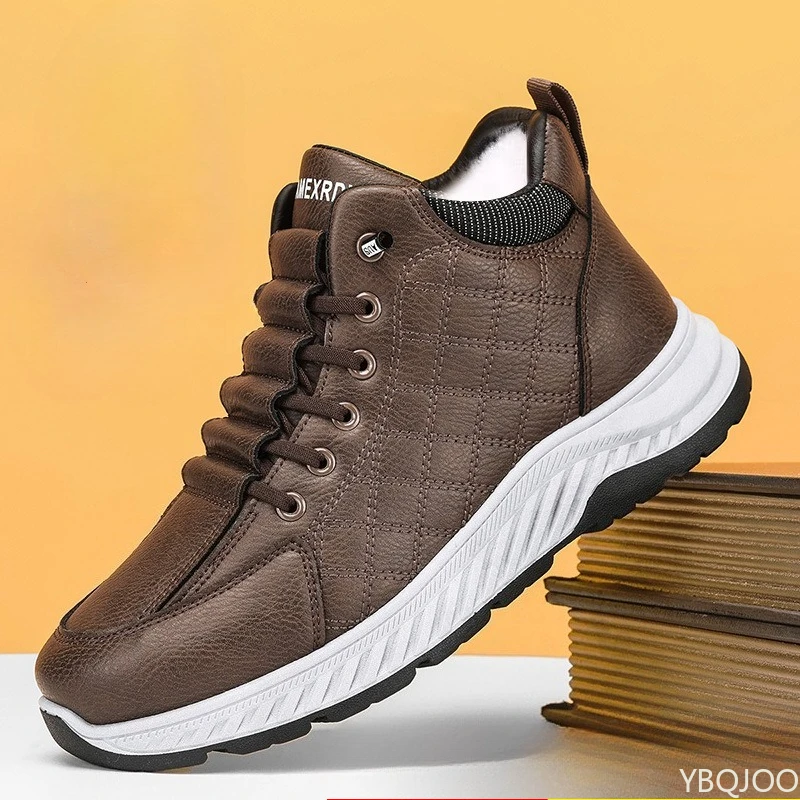 أحذية رياضية مريحة جديدة لربيع وخريف أحذية رجالية مقاومة للانزلاق ومقاومة للاهتراء أحذية رياضية رجالية عصرية متعددة الاستخدامات