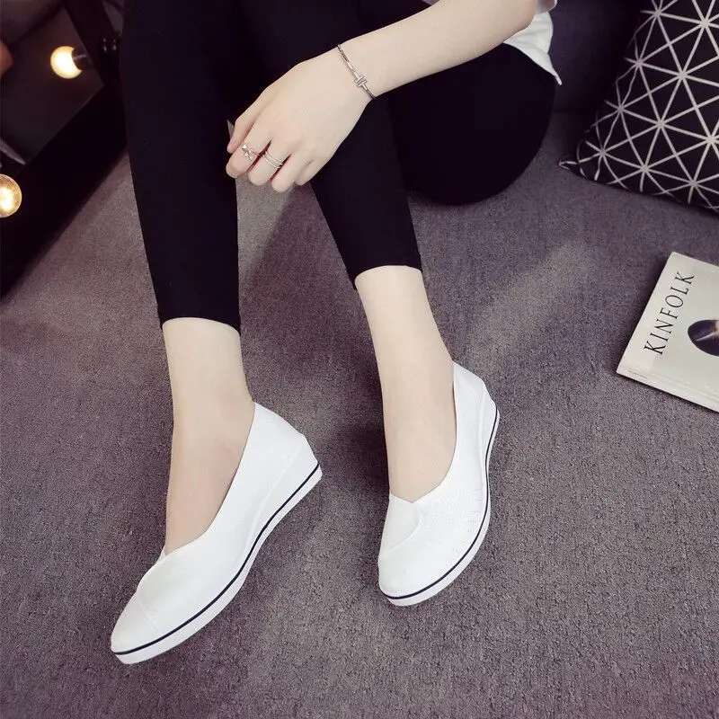 White Lace Hollow Breathable Little White Shoes Flat Mid Wedge Heel Women\'s Summer Beauty Shoes White Sneakers Women