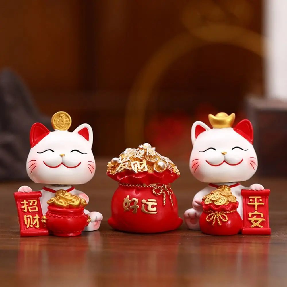 Gifts Japanese Lucky Cat Figurines Cute New Year Car Ornaments Kawaii Creative Wealth Fortune Sculpture Office