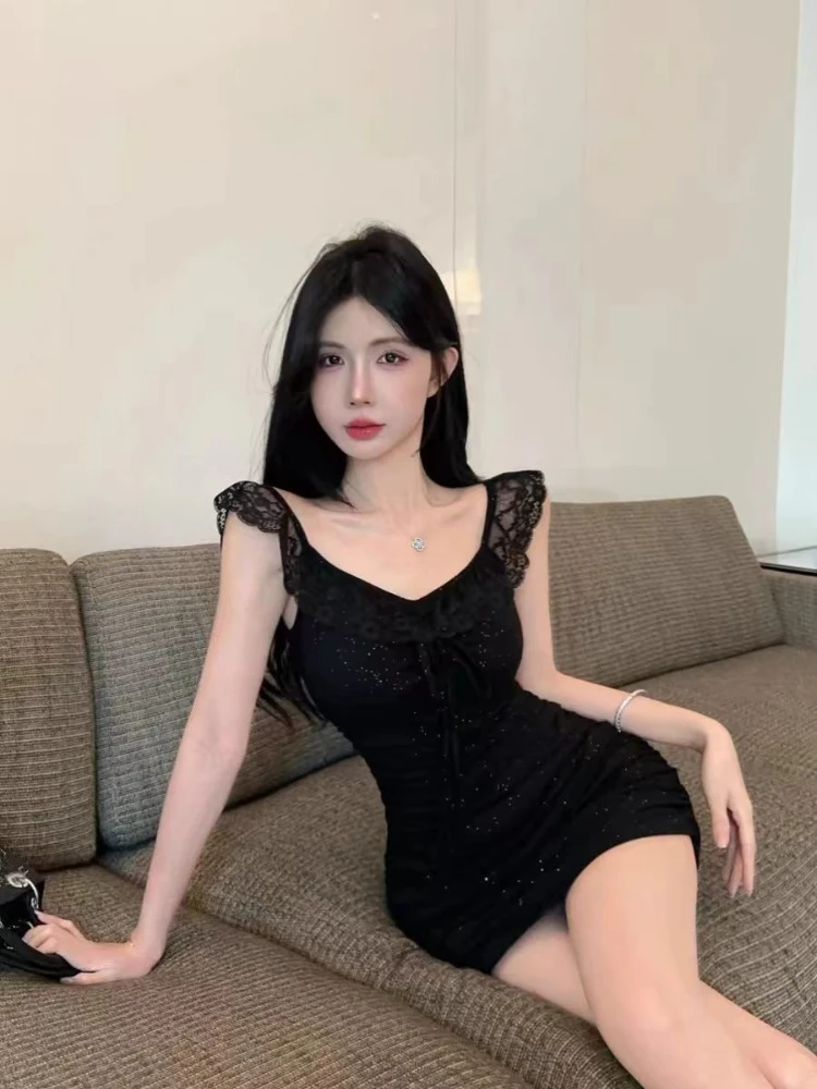 

French Style Sexy Flirty Spliced Lace One Shoulder Dress Women 2026 Summer New Slim Fit Bodycon Mini Dress